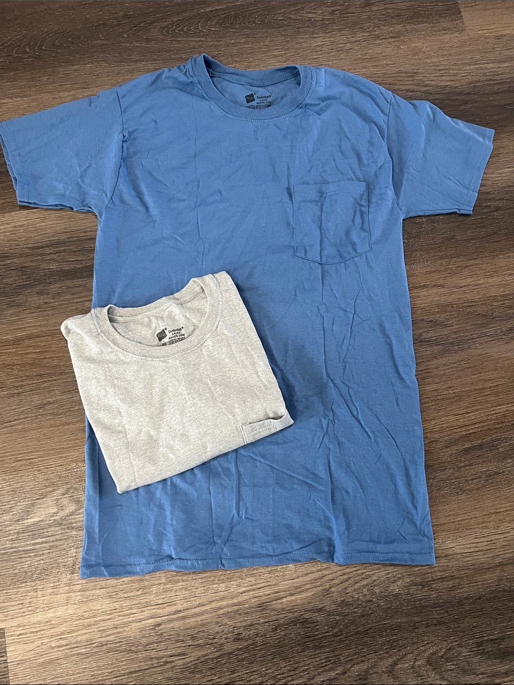 (17) New Hanes Two-Pack Pocket Tee Set - Slate Blue & Heather Gray